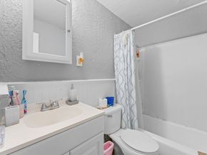 20 Auna Dr 7, Brockton MA 02301
