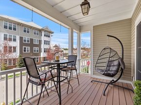 38 Stonehaven Dr, Weymouth MA 02190