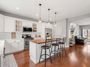 38 Stonehaven Dr, Weymouth MA 02190