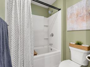 38 Stonehaven Dr, Weymouth MA 02190