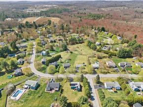 49 Hamilton Rd, Northborough MA 01532
