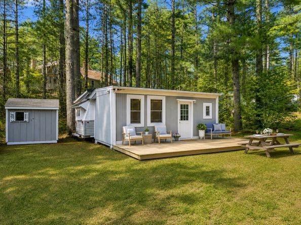 33 Wareham Street 11, Carver MA 02330