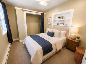 33 Wareham Street 11, Carver MA 02330