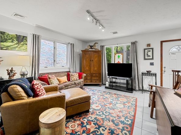 3 London Court, Boston MA 02128
