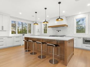 5 Skyview Rd, Lexington MA 02420