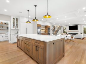 5 Skyview Rd, Lexington MA 02420