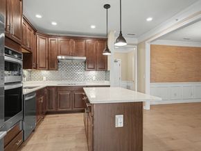 11 Peters Farm Way 409, Westborough MA 01581