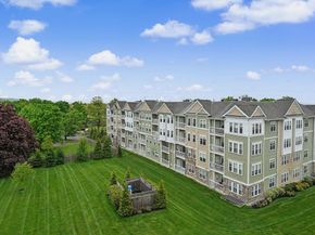 11 Peters Farm Way 409, Westborough MA 01581