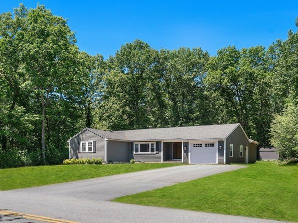 122 Trull Rd, Tewksbury MA 01876