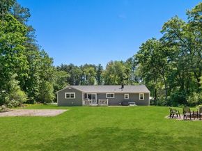 122 Trull Rd, Tewksbury MA 01876