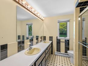 58 Weatherbee Dr, Westwood MA 02090