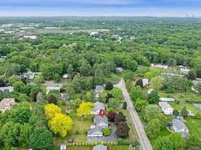 58 Weatherbee Dr, Westwood MA 02090
