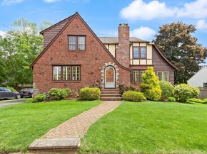 9 Mayfield Rd, Belmont MA 02478