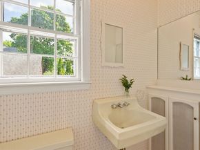 9 Mayfield Rd, Belmont MA 02478