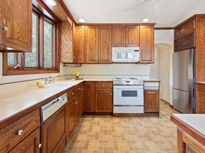 9 Mayfield Rd, Belmont MA 02478