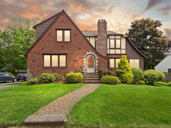 9 Mayfield Rd, Belmont MA 02478