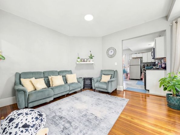 32 Irwin St, Winthrop MA 02152