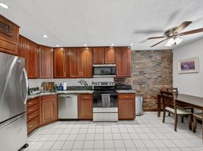 8 Wiget St 1, Boston MA 02113