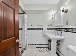 8 Wiget St 1, Boston MA 02113