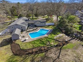 10 Boulder Glen Rd, Hingham MA 02043