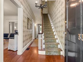 33 Chestnut St, Salem MA 01970