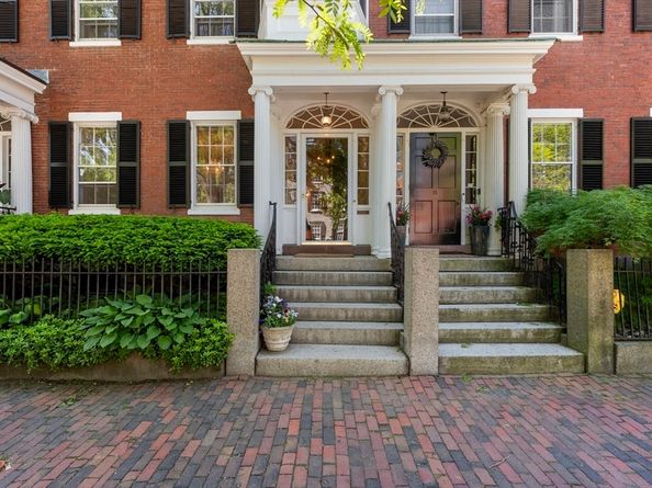 33 Chestnut St, Salem MA 01970