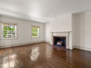 33 Chestnut St, Salem MA 01970