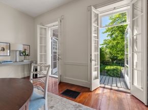 33 Chestnut St, Salem MA 01970