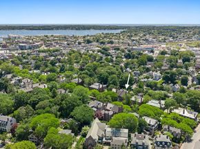 33 Chestnut St, Salem MA 01970