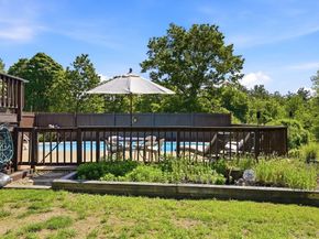 208 Chapman Rd, Tewksbury MA 01876