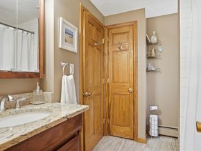 208 Chapman Rd, Tewksbury MA 01876