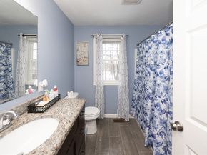 1 Lake Whittemore Dr, Spencer MA 01562