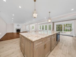 6 Little Meadow Way, North Reading MA 01864
