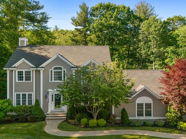 14 Puritan Ave, North Andover MA 01845