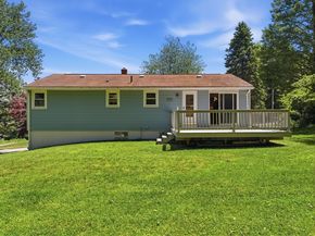 46 Pinecroft Ave, Holden MA 01520