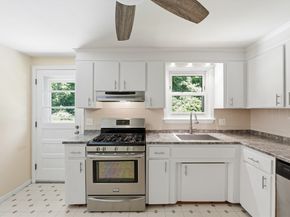 46 Pinecroft Ave, Holden MA 01520