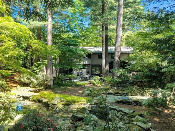 6 Baldwin Circle, Weston MA 02493