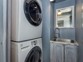 1146 Ferry St, Marshfield MA 02050