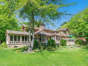 3 Beam St, Mattapoisett MA 02739
