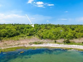 3 Beam St, Mattapoisett MA 02739