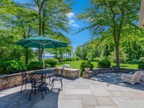 3 Beam St, Mattapoisett MA 02739