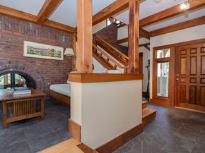 3 Beam St, Mattapoisett MA 02739