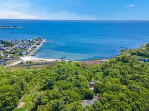 3 Beam St, Mattapoisett MA 02739