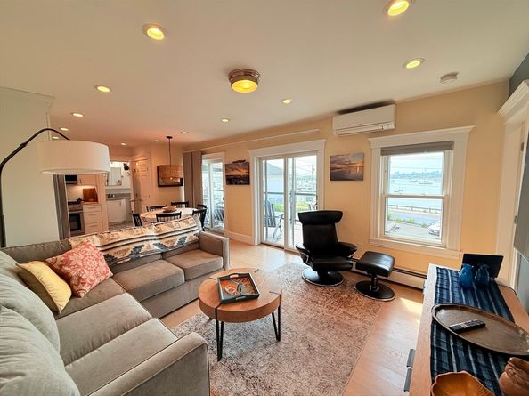 600 Shirley St 7, Winthrop MA 02152