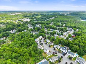 31 Emerald Dr, Lynn MA 01904