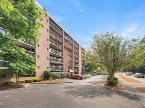 289 Elm St 15, Medford MA 02155