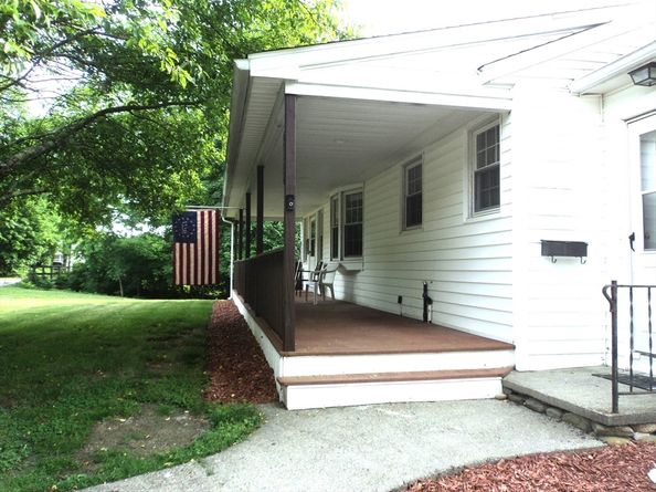 585 Charlton St, Southbridge MA 01550
