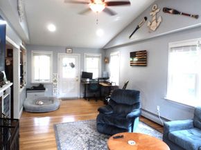 585 Charlton St, Southbridge MA 01550