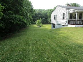 585 Charlton St, Southbridge MA 01550