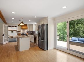 32 Indian Ridge Dr, Leominster MA 01453